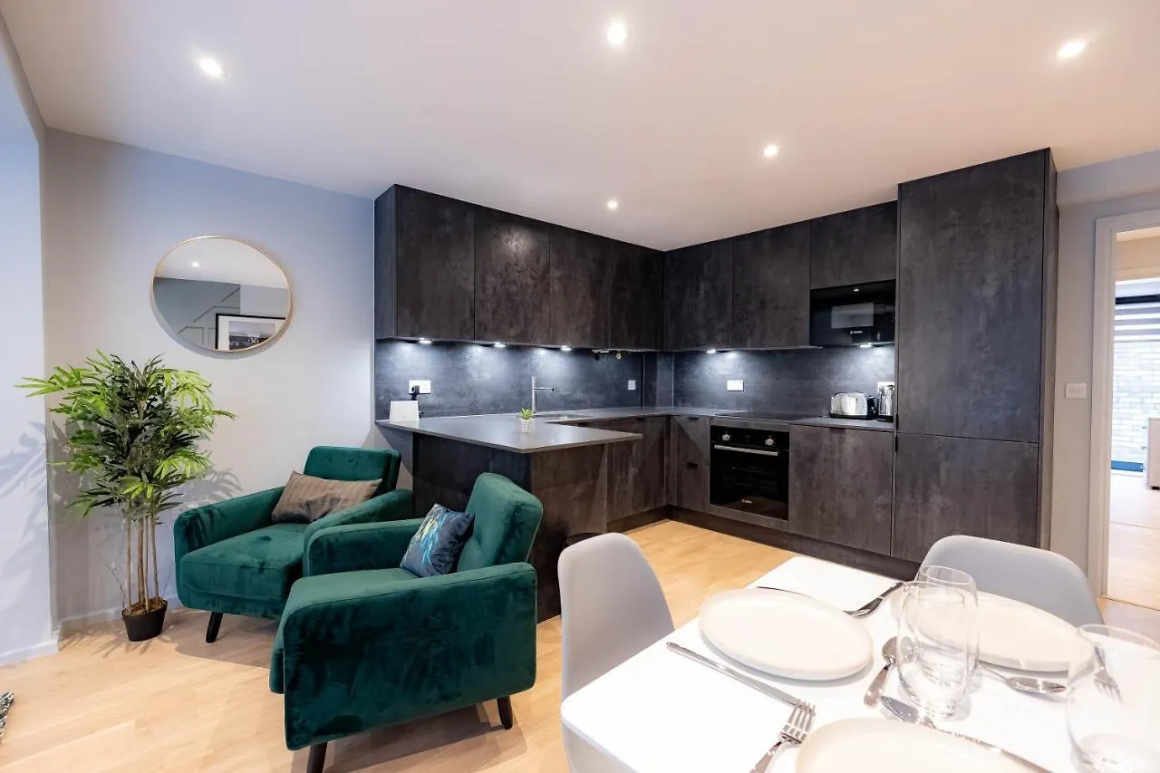 Luxurious Apartments Hackney Near Train Station London
