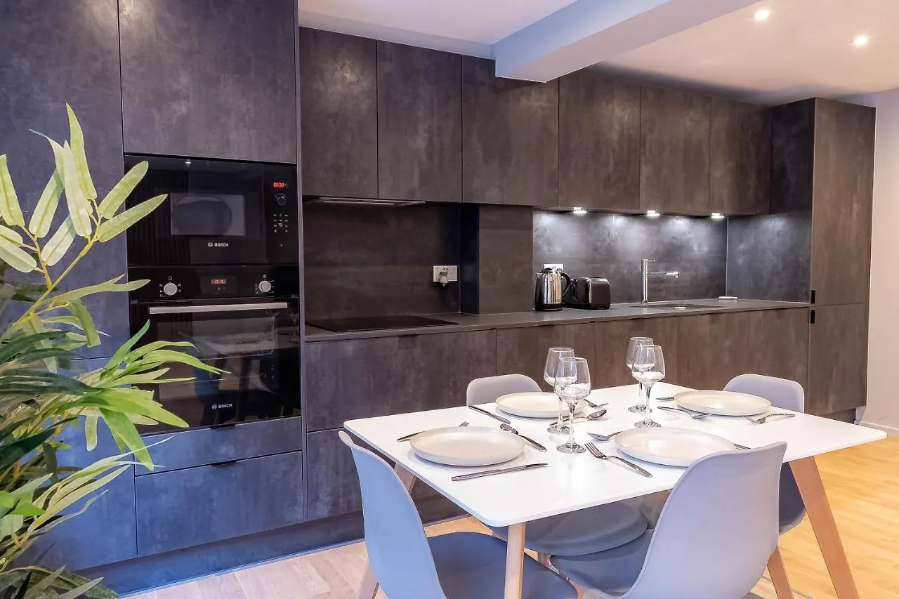 Luxurious Apartments Hackney Near Train Station London