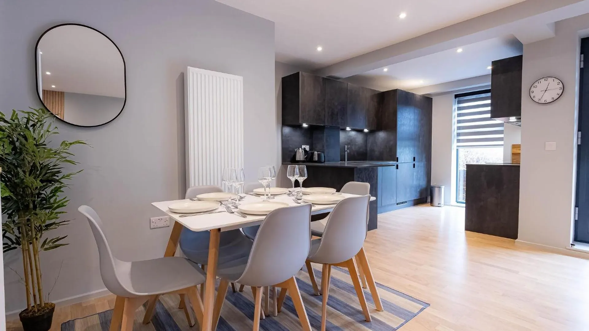 Luxurious Apartments Hackney Near Train Station London