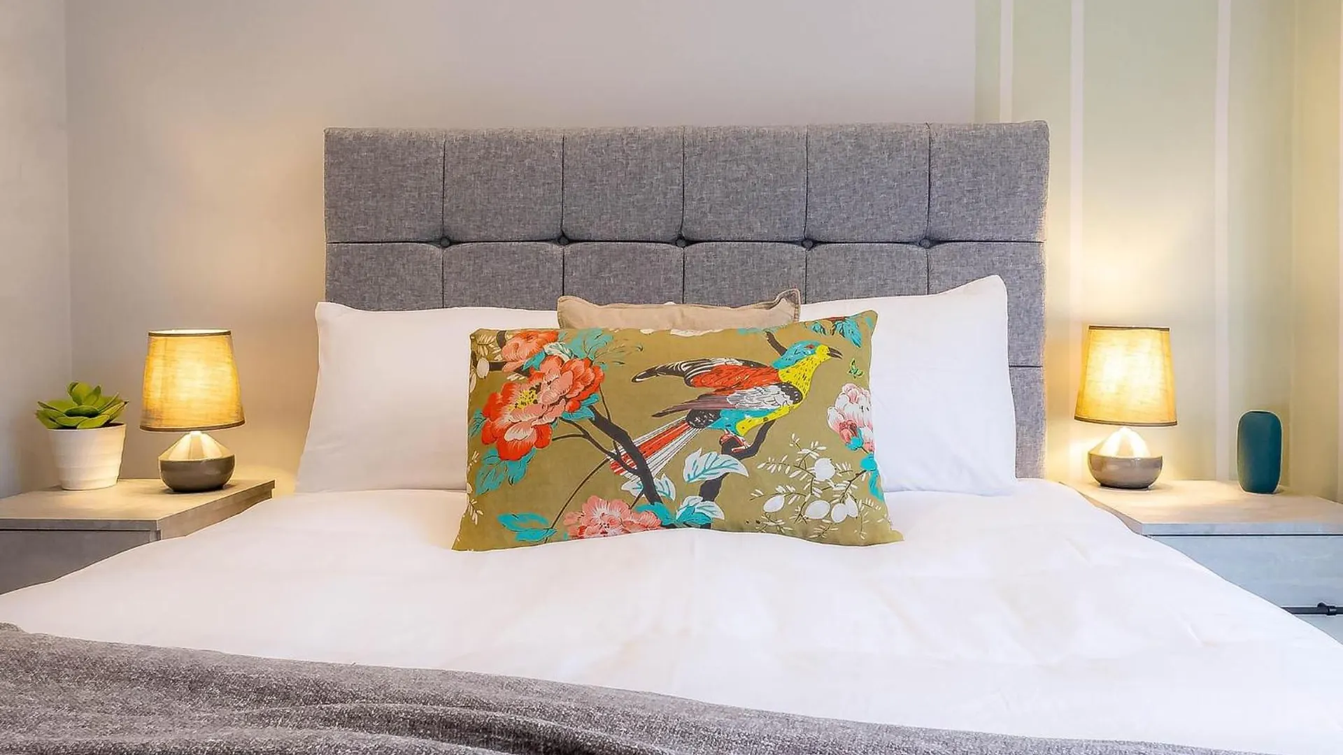 Luxurious Apartments Hackney Near Train Station London
